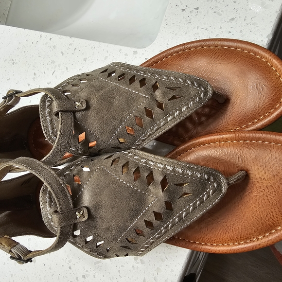 Report Brown Cutout Sandals for Women - Picture 1 of 4